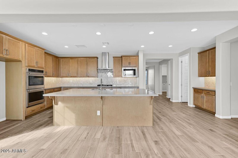 10201 W Weldon Avenue - ready Now!