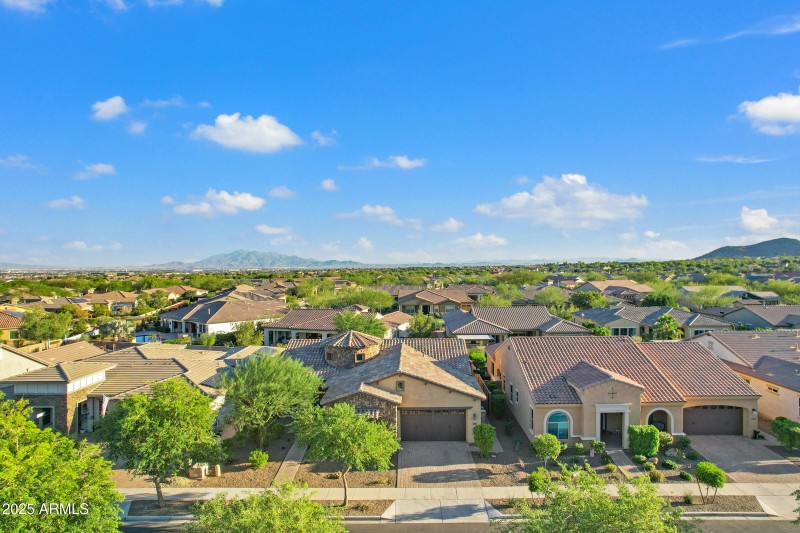 20947 W Mariposa St-53