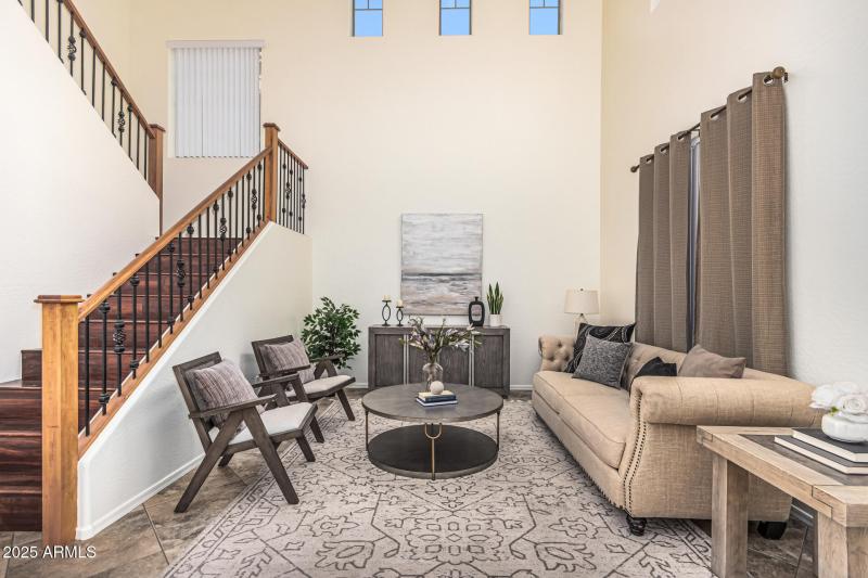 Living room w/high ceilings