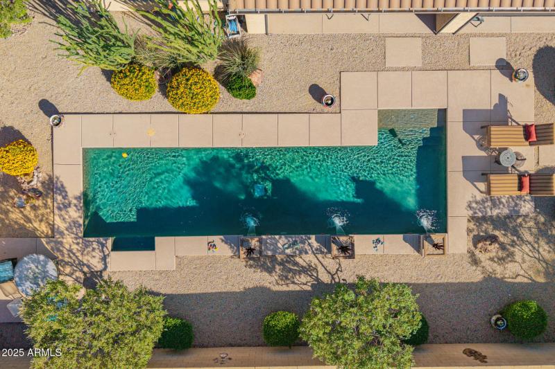 11 - Twisted Leaf Drone