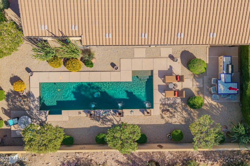 12 - Twisted Leaf Drone