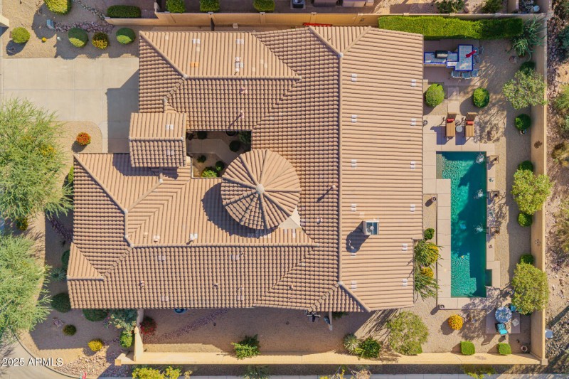 13 - Twisted Leaf Drone