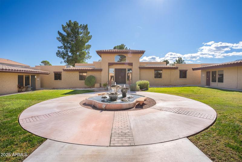 EIland Plaza_Exterior 13