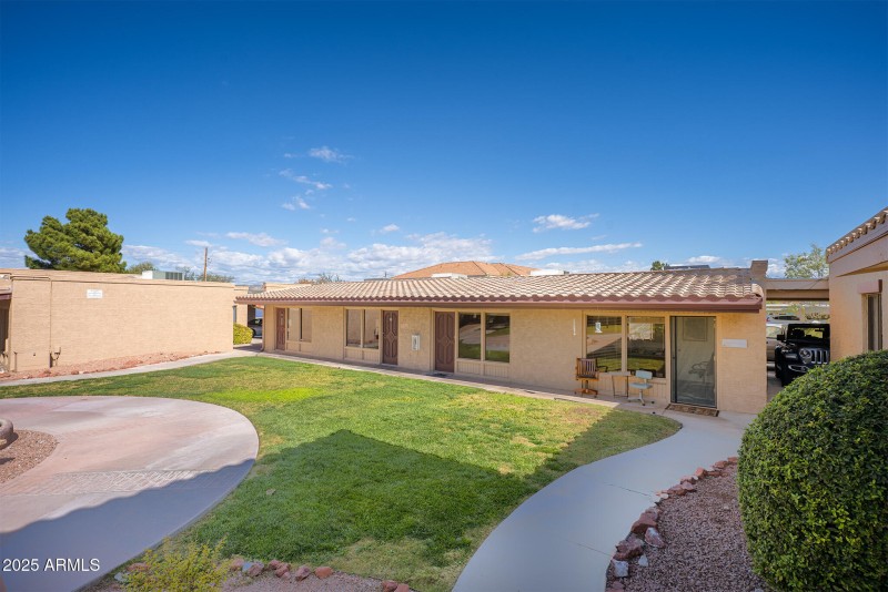 EIland Plaza_Exterior 15