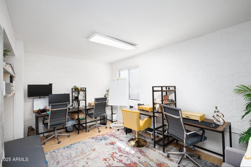 EIland Plaza_Office 1_1