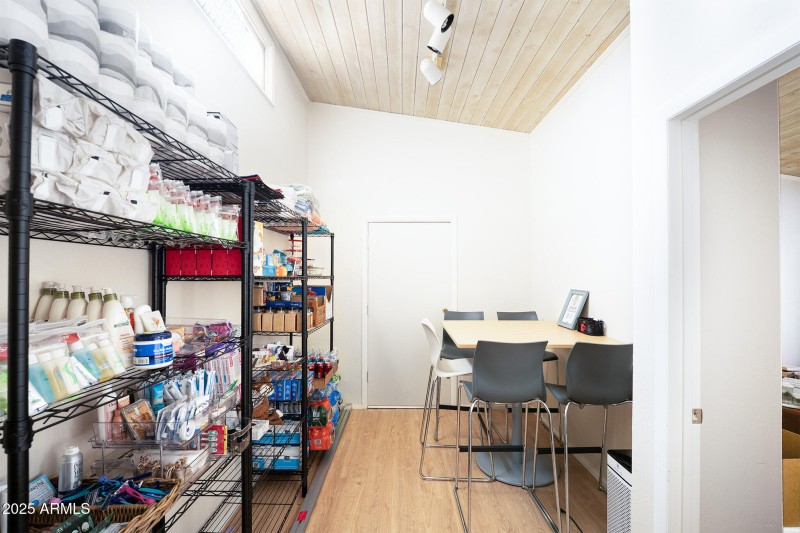 EIland Plaza_Office 1_3