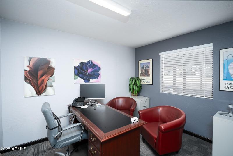 EIland Plaza_Office 2_7