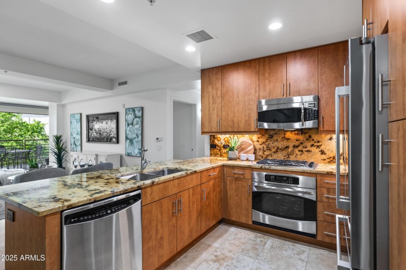 7131 E Rancho Vista Dr #4007-6