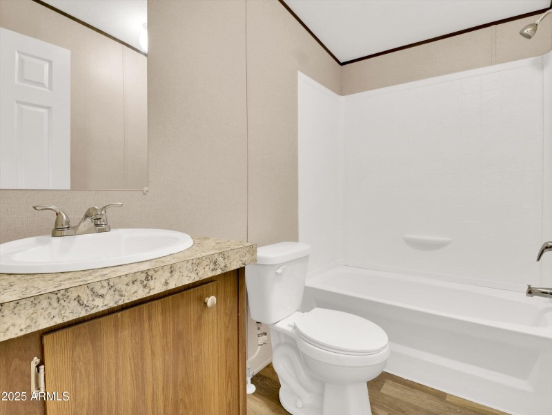 17-19500 Gregory Street Unit 16-17