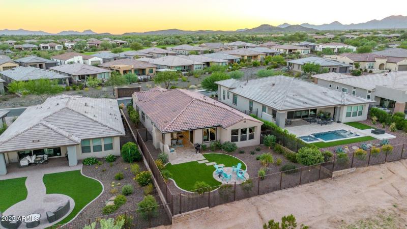 Home Backs to Natural Wash