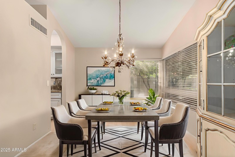 11-95th-13140 - Dining Room - Modern - 3