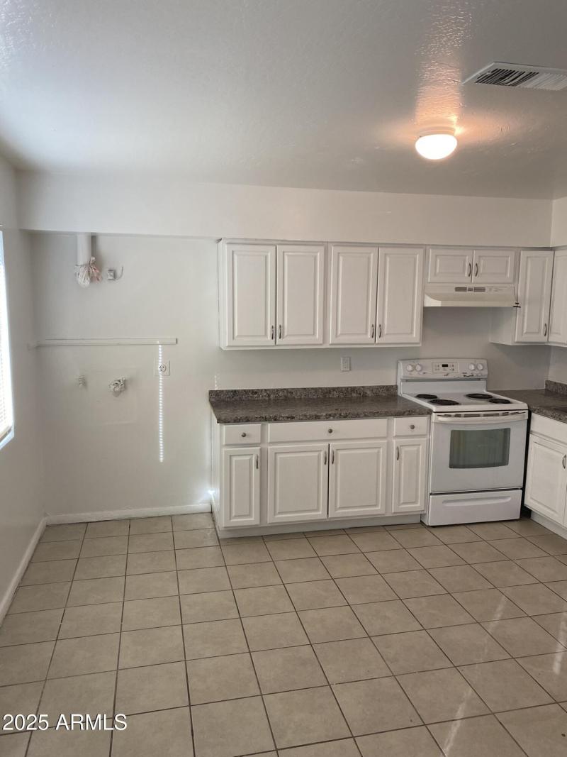 Washer_dryer_hookup_Wier