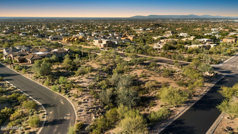 16-web-or-mls-3530-n-crystal-peak-cir-9