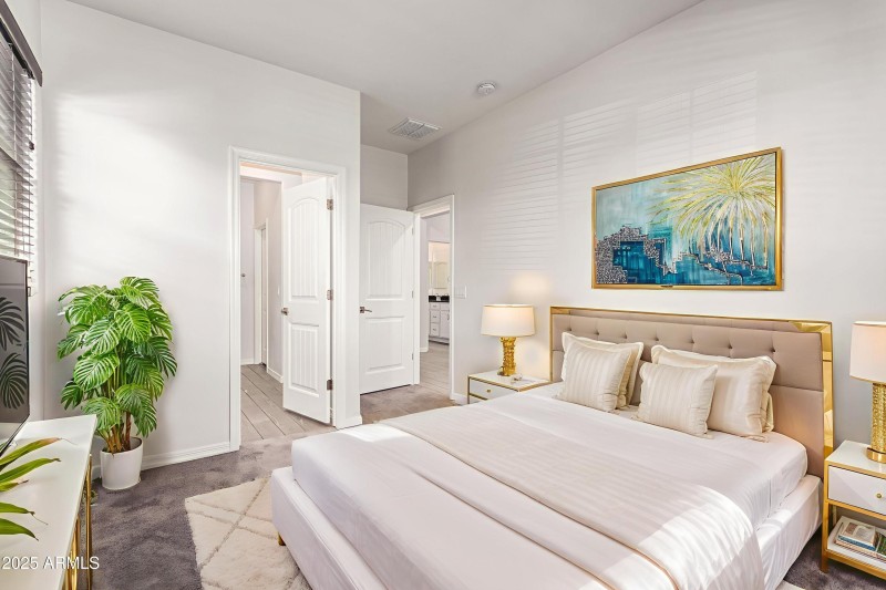 17466 W Echo Ln Second Bedroom with Bath