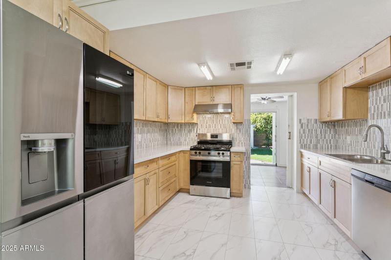 58-web-or-mls-2636-n-dayton-st