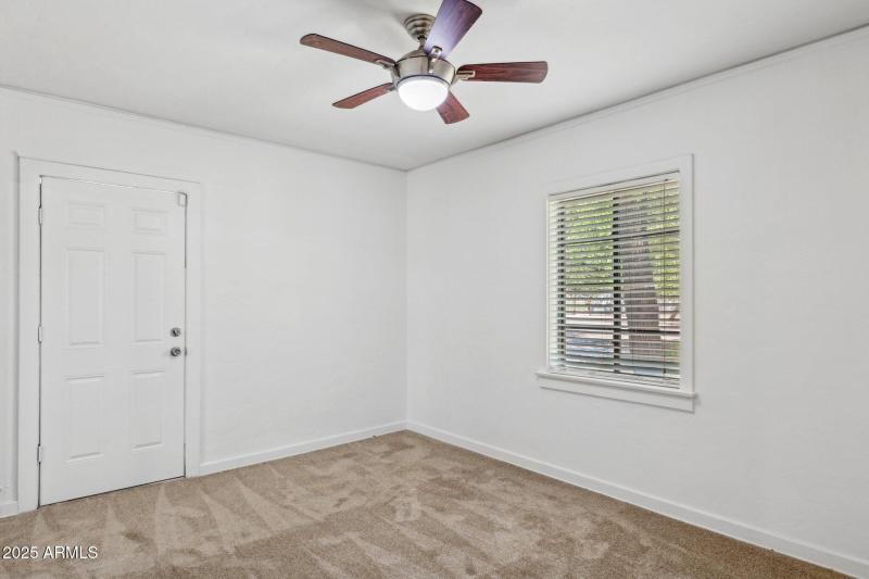 19-web-or-mls-2636-n-dayton-st