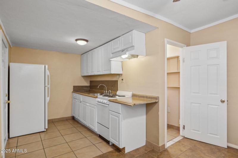 33-web-or-mls-2636-n-dayton-st