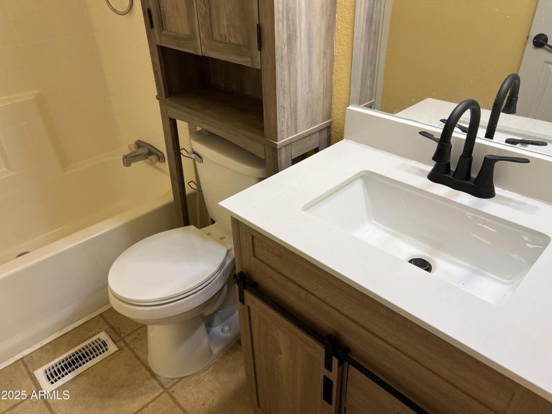 20251102_183852158_iOS