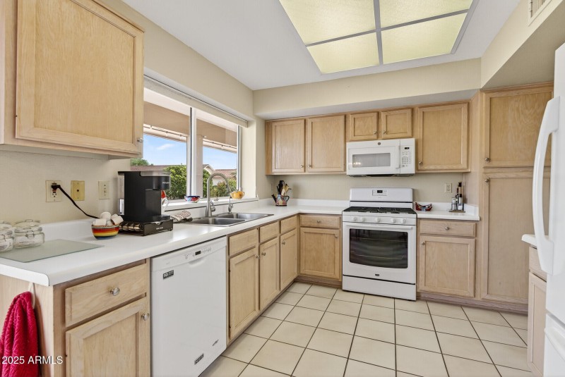 35_13548_W_Pavillion_Dr35_mls