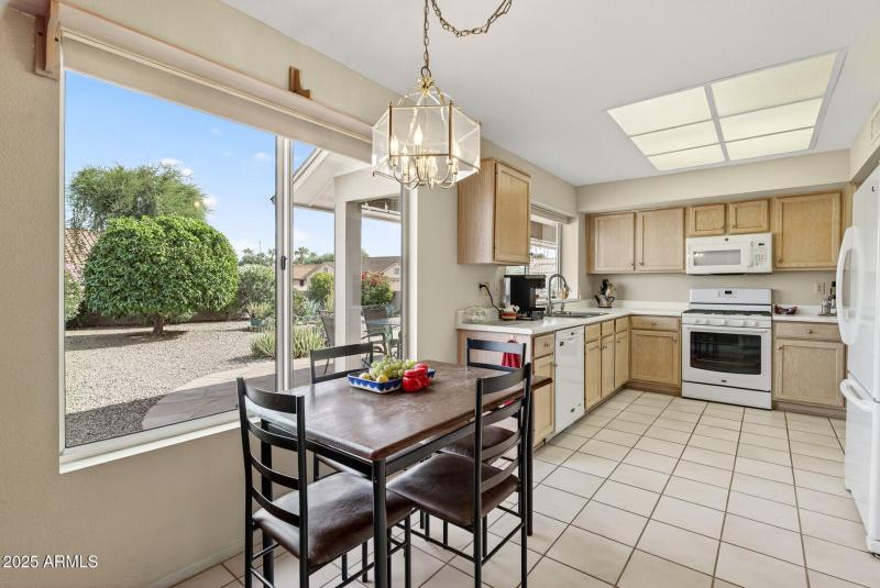 37_13548_W_Pavillion_Dr37_mls