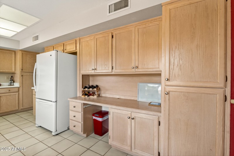 40_13548_W_Pavillion_Dr40_mls