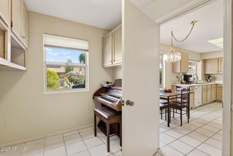 42_13548_W_Pavillion_Dr42_mls