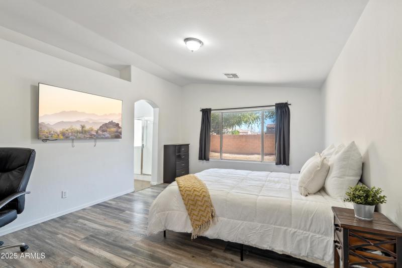 Owner's Suite + Vaulted Ceilings