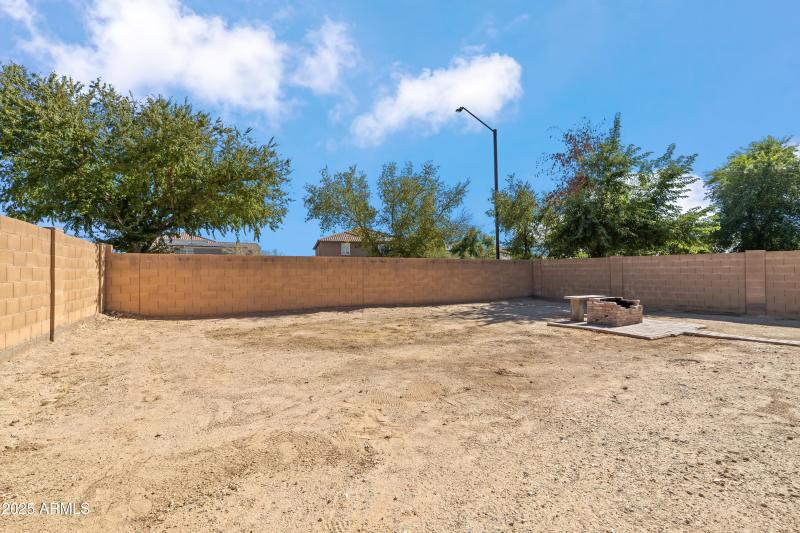 No Neighbors Behind!