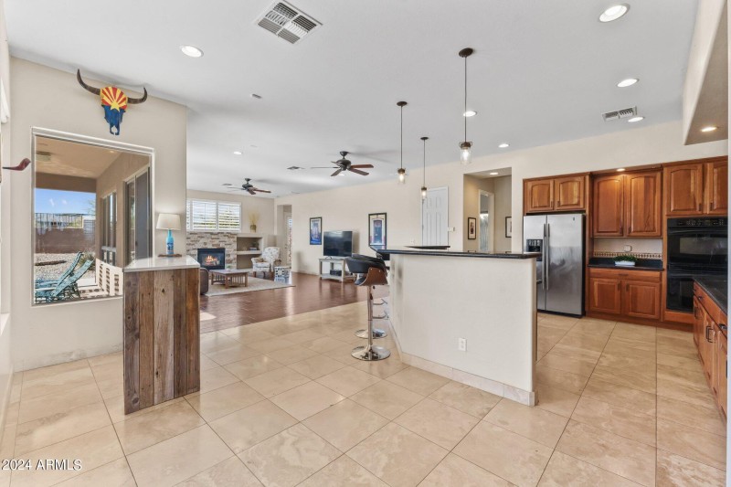 22-web-or-mls-_A749777