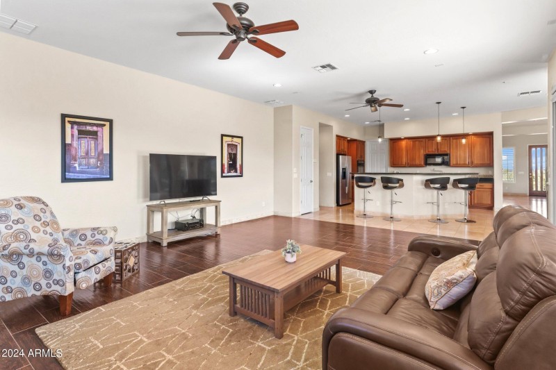 21-web-or-mls-_A749727