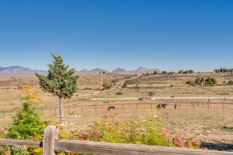 20-web-or-mls-Mustang Trail-9