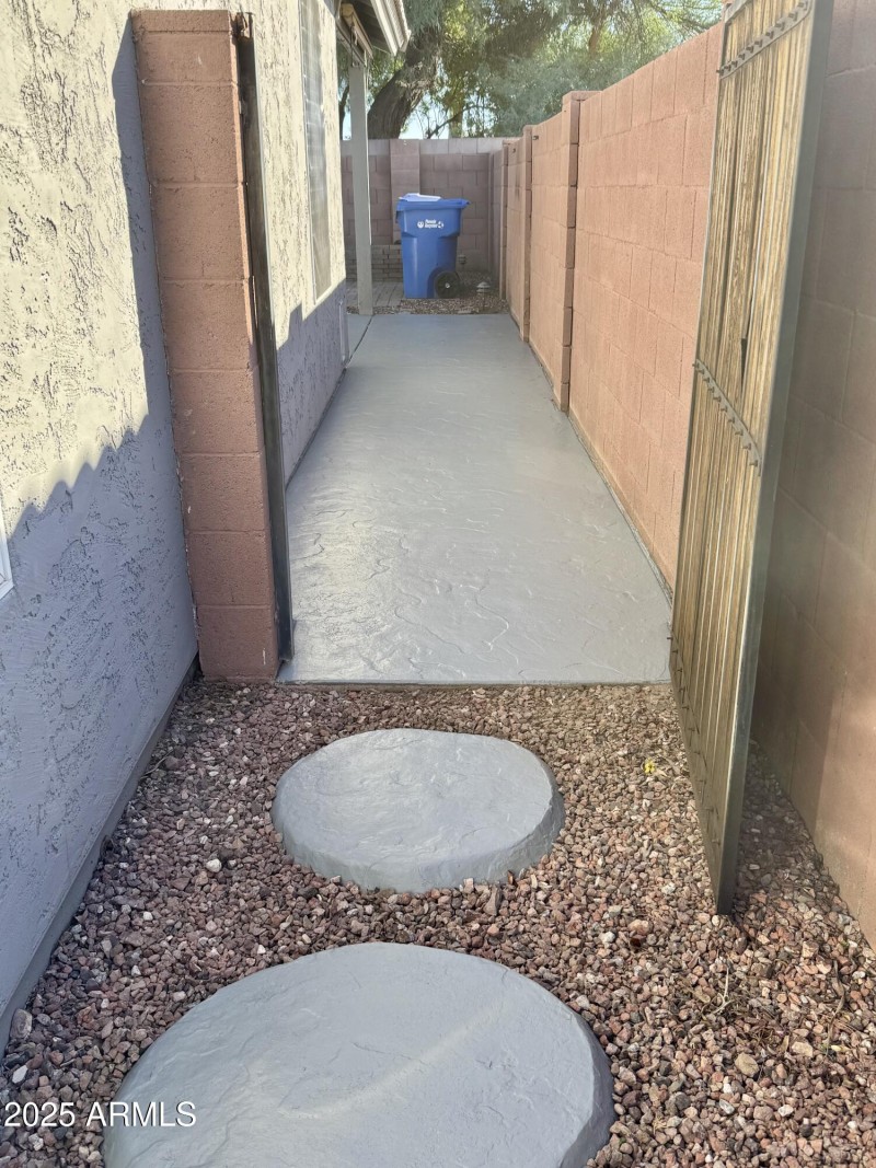 1E6CA797-0788-474C-B6C1-5DE333DD5EA0