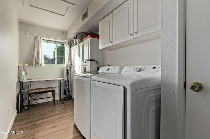 Washer & Dryer Included