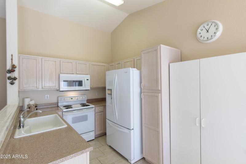 1941 E Kerby Farms Rd-9