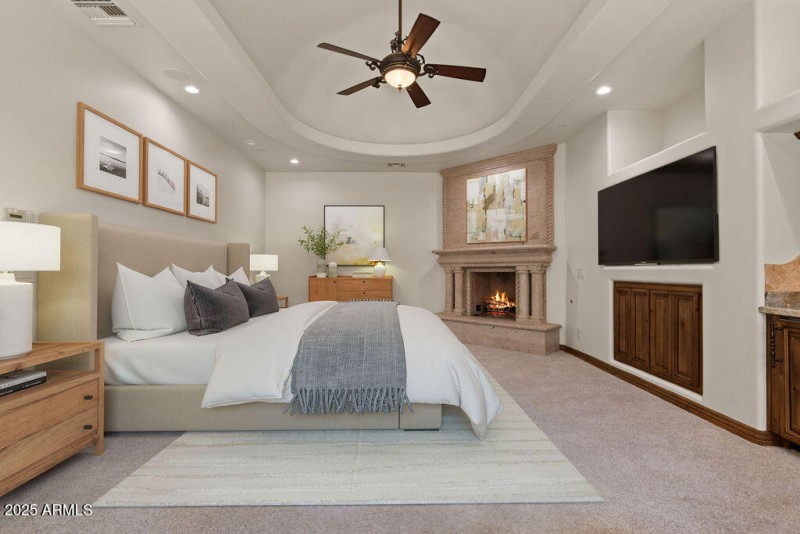 Luxurious Owner's Suite