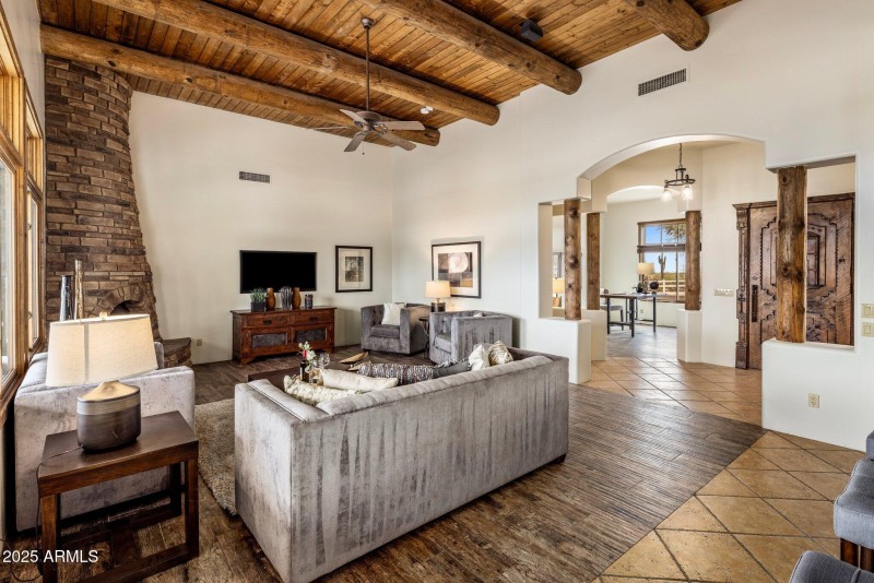 6-web-or-mls-D46A7736