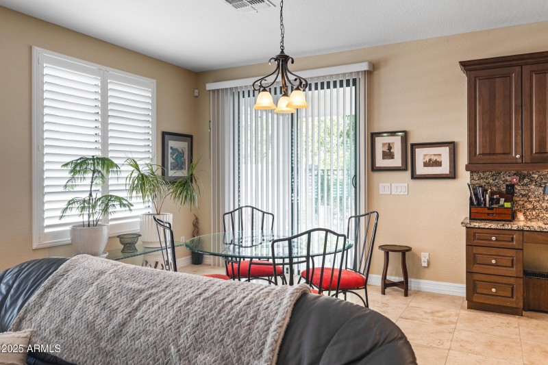 Great Room w breakfast area