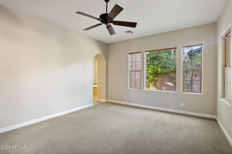 28-web-or-mls-E Via De Vaquero Dr-028