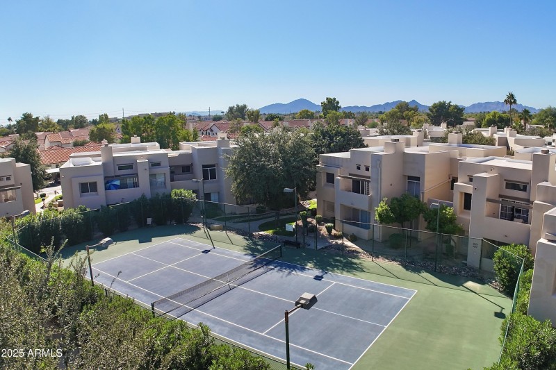 Community Tennis Court!