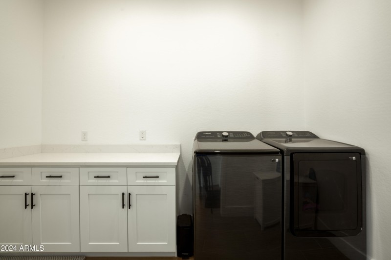 Washer & dryer stay!