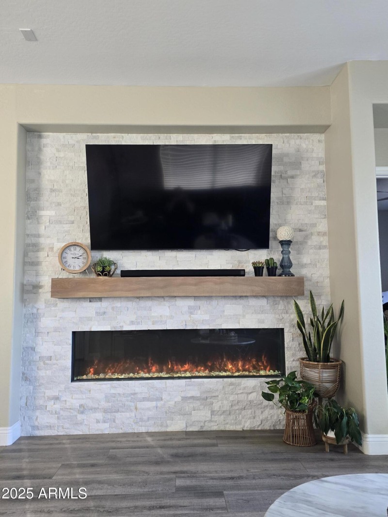Fireplace wall