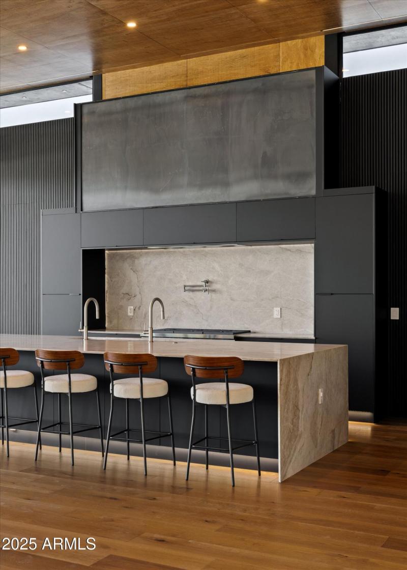 14-6026 E Pershing Dr_14