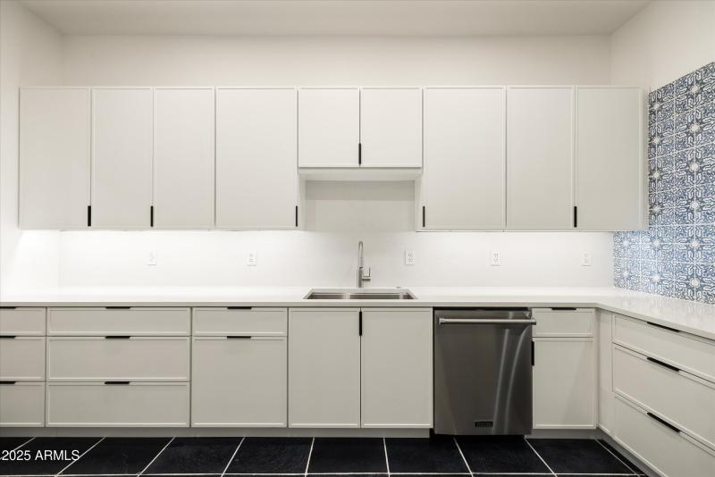 29-6026 E Pershing Dr_29