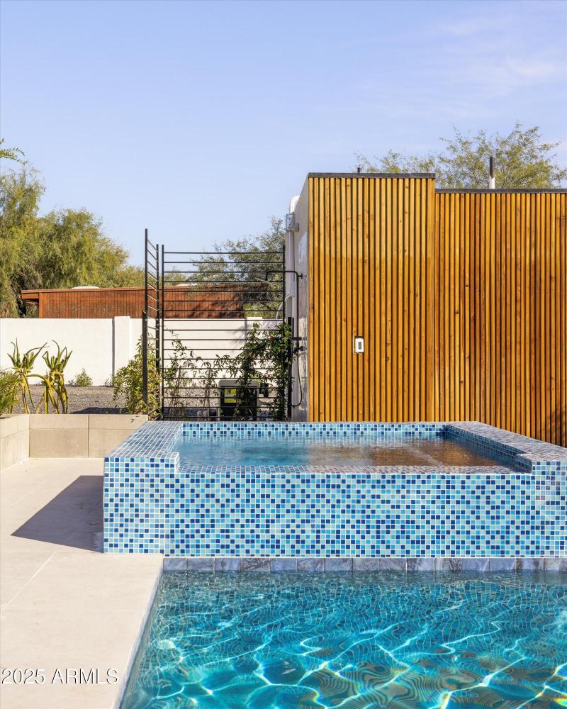 47-6026 E Pershing Dr_47