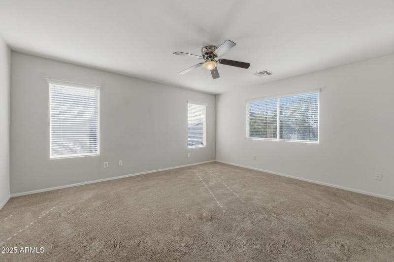 23-web-or-mls-2524 S 89th Lane-23