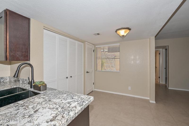 Kitchen-Breakfast Room (1)