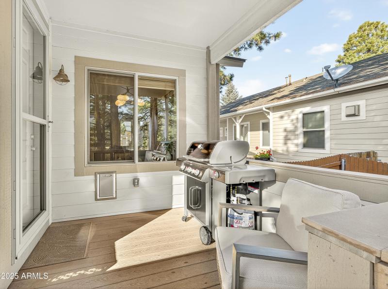 1128 N Flowing Springs Trl