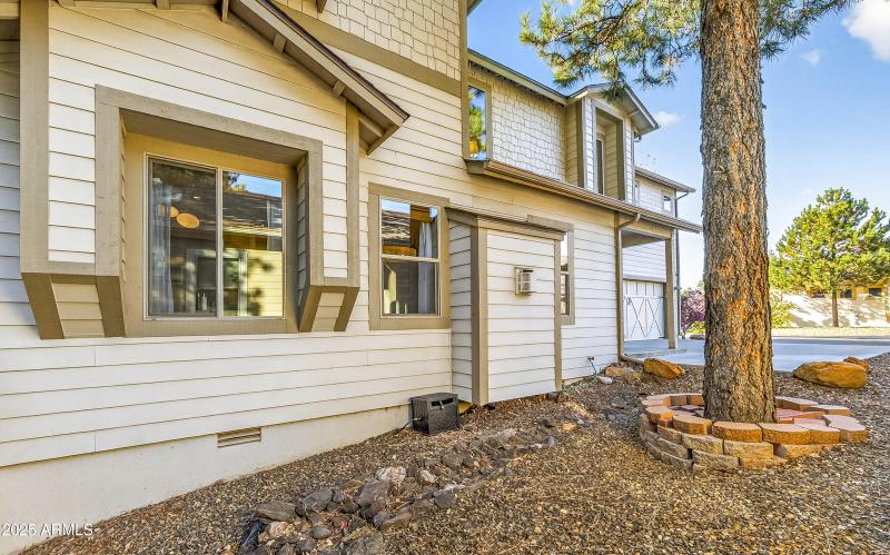 1128 N Flowing Springs Trl