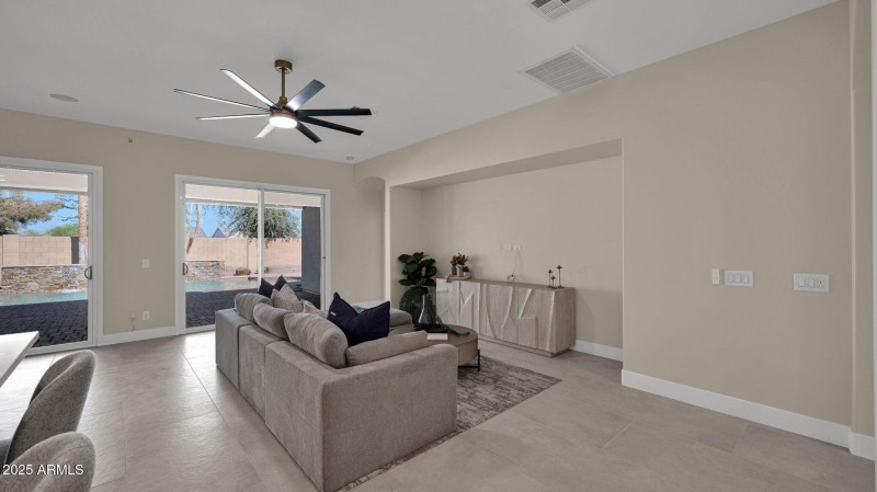 43-web-or-mls-P1276456