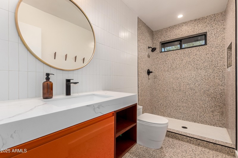 Split bedroom 5 attached bathroom